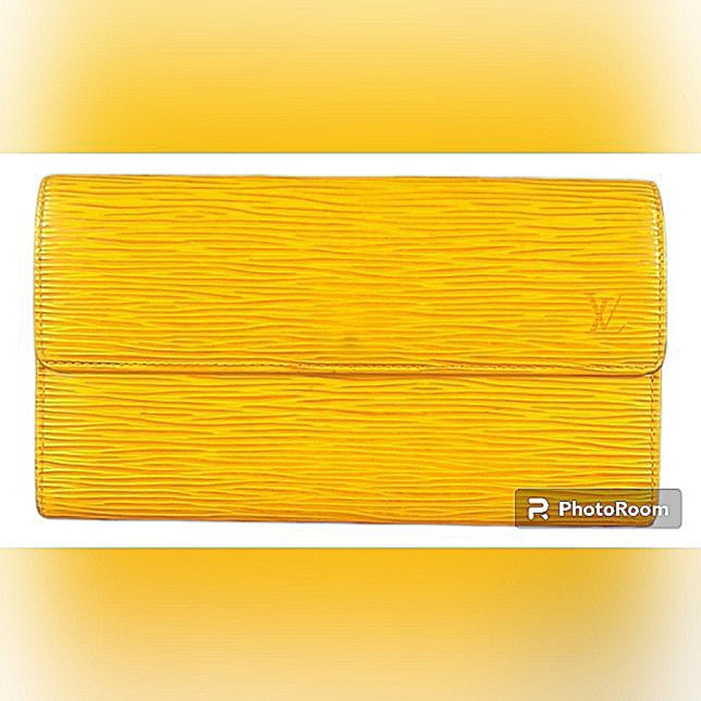 AUTHENTIC LOUIS VUITTON EPI PORTE LEATHER WALLET  PRISTINE CONDITION
